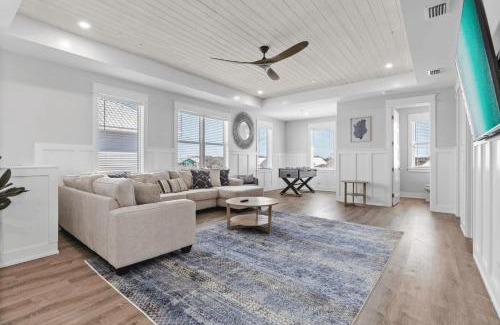Bid-a-wee Beach Casa | Tipsea Turtle - AvantStay 1 Block to Gulf Pool
