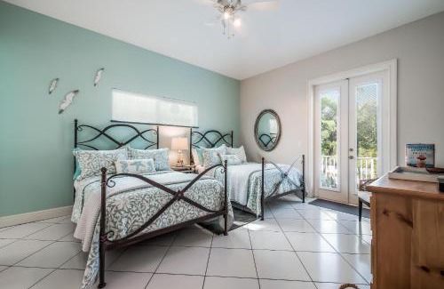 Holmes Beach Casa | Tipsy Turtle