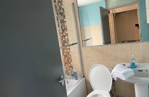 Tipton Apartamento | Tipton 2 Bedroomed long Stay Pad van or car free parking