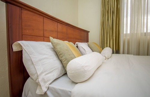 Muyenga Hotel | Tiptone Hotel