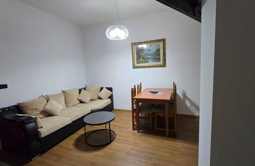 Tirana Apartamento | Tirent Apartment-Cozy 2-Bedroom Stay in Don Bosko
