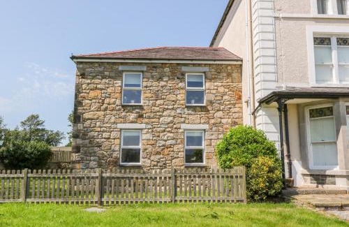 Llangefni Casa | Tirionfa
