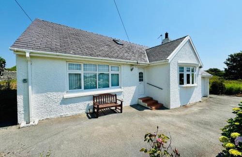 Trearddur Bay Casa | TIRNANT- 3 Bed - GROUND FLOOR ROOMS -DOG FRIENDLY