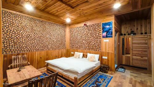 Gushaini Casa | Tirthan Pine View Home stay