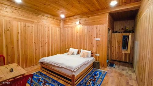 Gushaini Casa | Tirthan Pine View Home stay