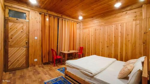 Gushaini Casa | Tirthan Pine View Home stay