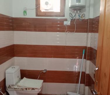 Banjar Casa | Tirthan Rahi Homestay
