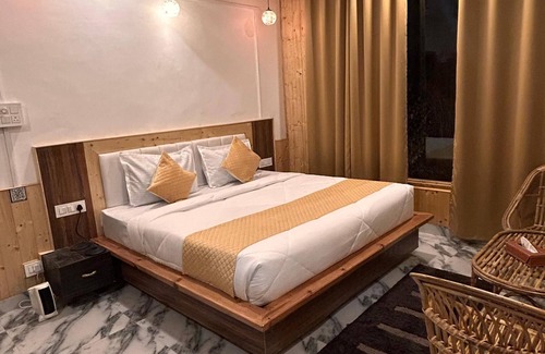 Banjar Casa | Tirthan Stone Age inn