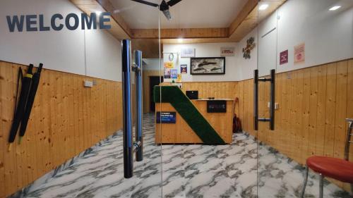 Banjar Casa | Tirthan Stone Age inn