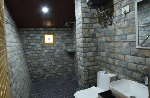 Mohal Hotel | Tirthan Villa and Resort