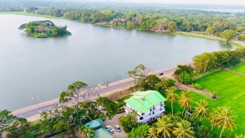 Yodakandiya Hotel | Tissa Yala Lake View Hotel