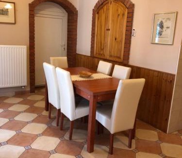 Tiszaorveny Casa | Tisza-Kert Vendégház -Tisza-Kert Vendégház II