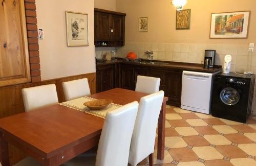 Tiszaorveny Casa | Tisza-Kert Vendégház -Tisza-Kert Vendégház II