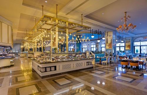 Lara Complejo | Titanic Mardan Palace