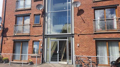 Belfast Apartamento | Titanic View Penthouse - Gated complex - Parking