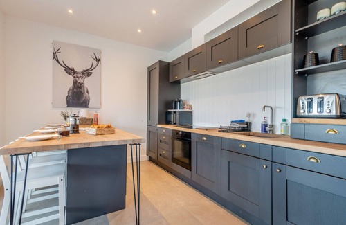 Hoylandswaine Casa | Tithe Barn - Cuatro Habitaciones Casa, Capacidad 8