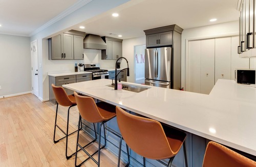 Forest Lake Casa | Title Town Retreat: Bama Vibes & Comfort Close to Campus!