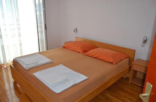 Tomicici Cama Y Desayuno | Tivat Apartments