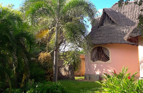 Tiwi Villa | Tiwani Sunset, a Little Piece of Eden