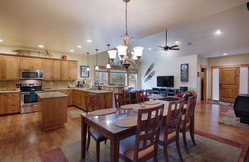 McCall Casa | TJ's Mountain Haus: Hot Tub, Air Conditioning, Pet Friendly