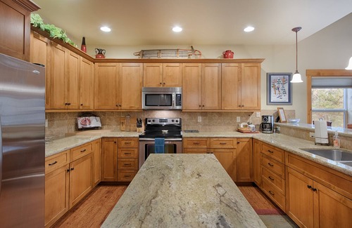 McCall Casa | TJ's Mountain Haus: Hot Tub, Air Conditioning, Pet Friendly