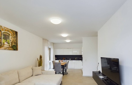 Ramstein-Miesenbach Apartamento | TLA/TDY Accommodation in Central Ramstein