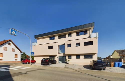 Ramstein-Miesenbach Apartamento | TLA/TDY Accommodation in Central Ramstein