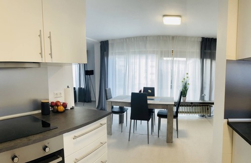 Kaiserslautern Apartamento | TLA /tlf Geräumiges Voll Ausgestattetes Apartment