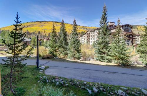 Copper Mountain Village Hotel | TM225A Tucker Mtn Lodge Hotel Room