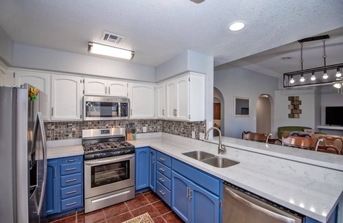 Yuma Casa | TMK-Spacious 4br home with pool for your comfort. EV charger available