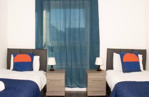 West Thurrock Apartamento | TMS Beautiful 2BR Apartment! Ensuite! Lakeside