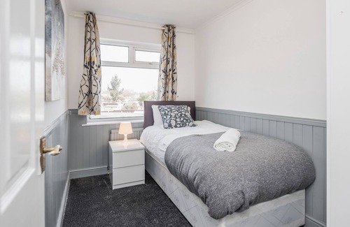 Tilbury Casa | TMS Spacious 3-Bed House! Tilbury! Free parking!