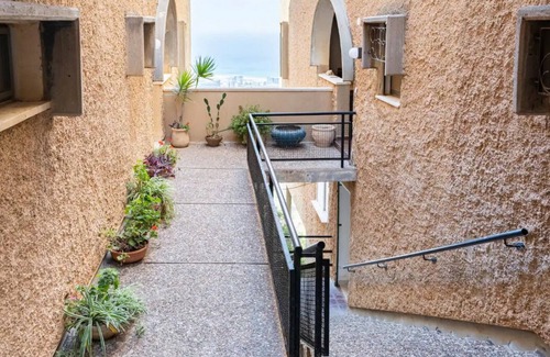 Haifa Apartamento | TNC - Panoramic View 7 Mins Drive to Bahai Gardens