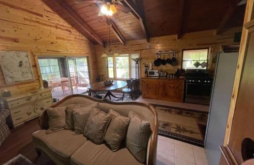 Lac du Flambeau Casa | TnT Cabin on Plummer Lake
