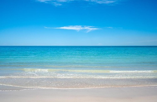 Broadwater Casa | To the Beach - Unit 2 Cape View Resort