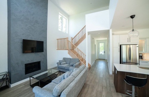 Northern Bruce Peninsula Cabaña | Tobermory Modern Waterfront Escape w/ kayaks!