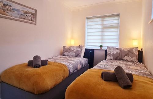 Ingoldisthorpe Casa | Tobijo Big Private Spacious Hideaway