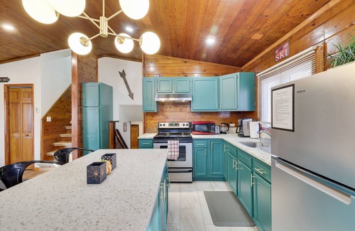 Tobyhanna Cabina | Tobyhanna Poconos Chalet near ski, casino & lakes
