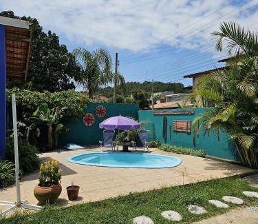 Rio Vermelho Norte Casa | Toca da Suzara Suíte 3 até 3 pessoas Piscina Rio e Mar num só lugar