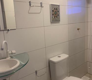 Rio Vermelho Norte Casa | Toca da Suzara Suíte 1 até 4 pessoas Piscina Rio e Mar num só lugar