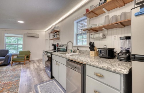 Suches Cabina | Toccoa River Cabin - Peaceful, Private Fishing Retreat on the Toccoa River!