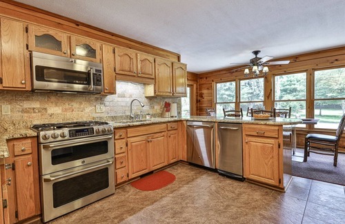 Mineral Bluff Cabina | Toccoa River Lodge | Mineral Bluff, Ga
