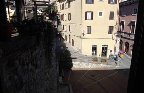 Todi Apartamento | Toci Centro Appartamento con Balcone