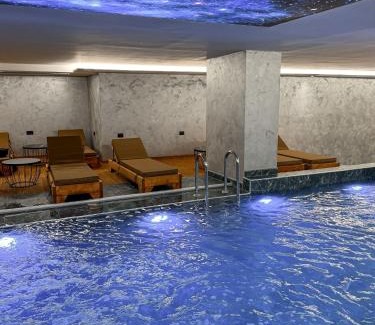 Qender Hotel | Toer Hotel & SPA