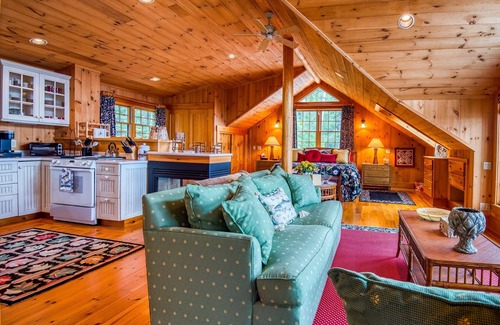 Rangeley Casa | Together House - Boat House - cottage on Mooselookmeguntic Lake