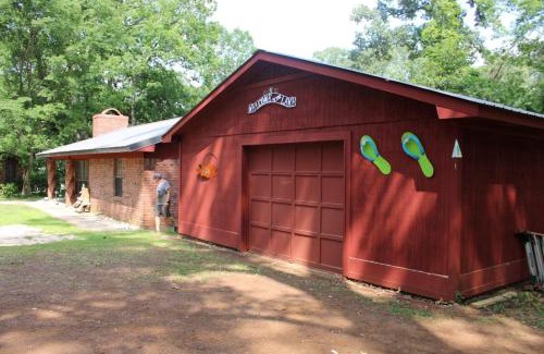 Hemphill Casa | Toledo Bend Home 1