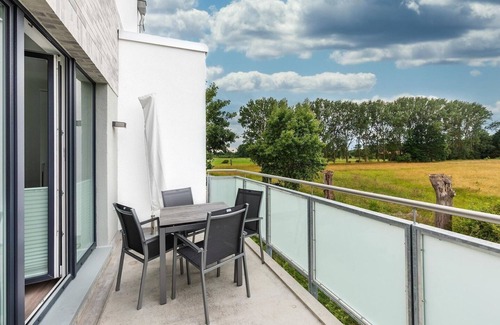 Boltenhagen Apartamento | Tolles, Strandnahes Ferienapartment mit Schönem Balkon und Blick Über die Felder - Aparthotel
