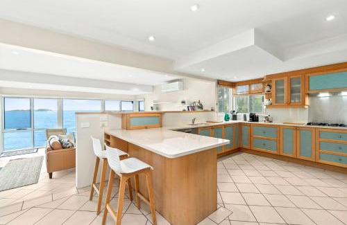 Denhams Beach Casa | Tollgate Beach House
