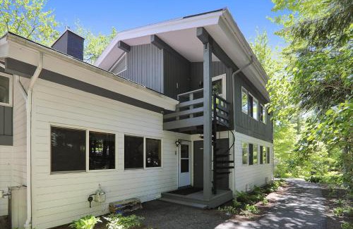 Stowe Area Casa | Tollhouse 10B