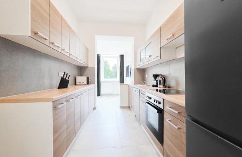 Eller Apartamento | Tolstov Apartments - 3 Room Apartments - Kitchen - Dining Room - 25 min to Messe DUS
